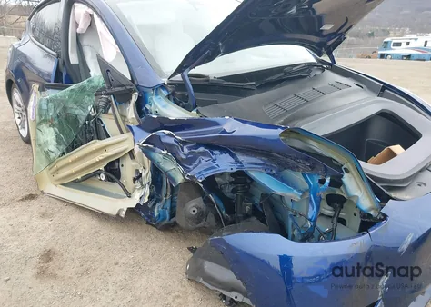 2023 Tesla Model Y Awd/Long Range Dual Motor All-Wheel Drive from USA, damaged, VIN 7SAYGDEE8PF702804